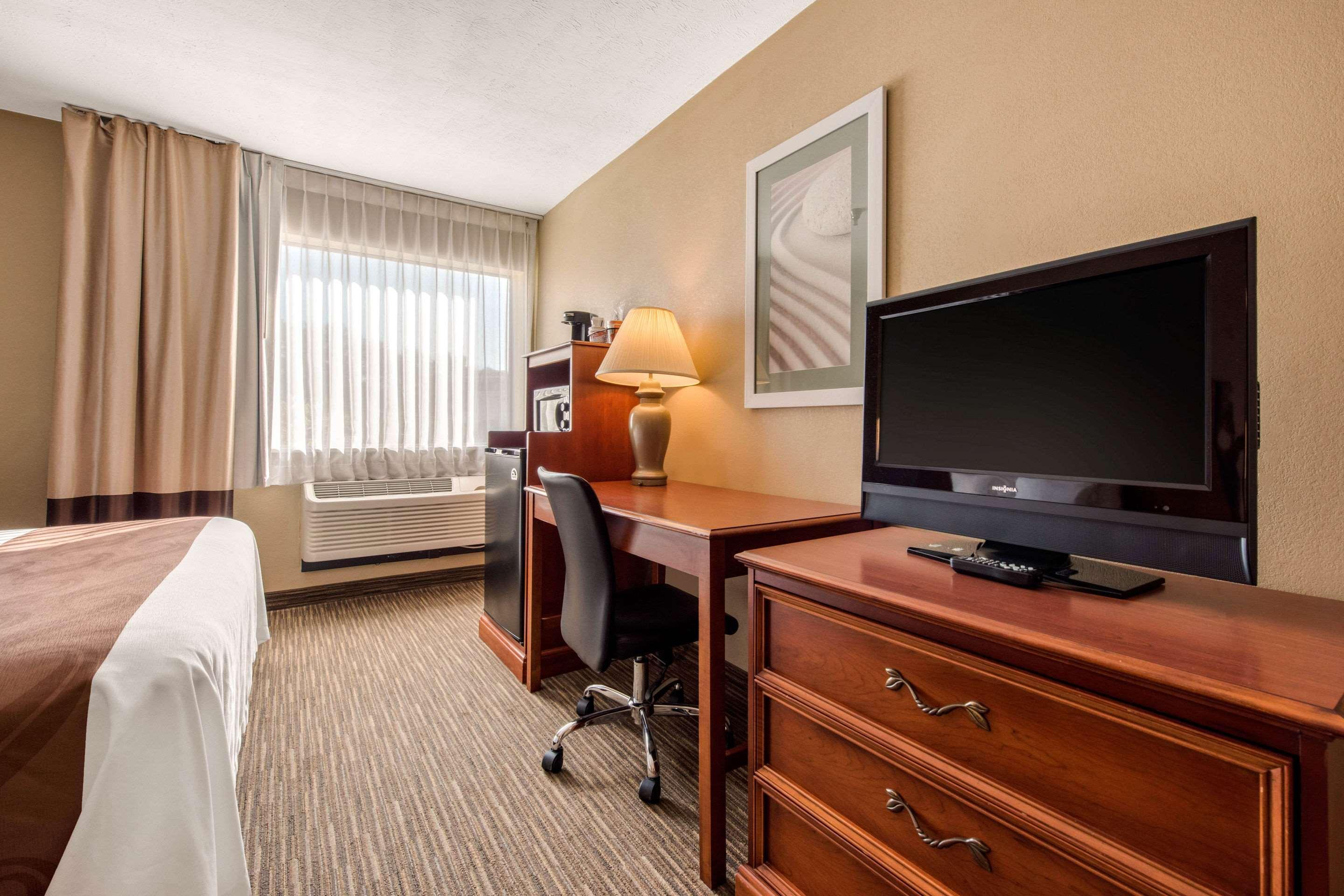 Quality Inn & Suites Ню Касъл Екстериор снимка
