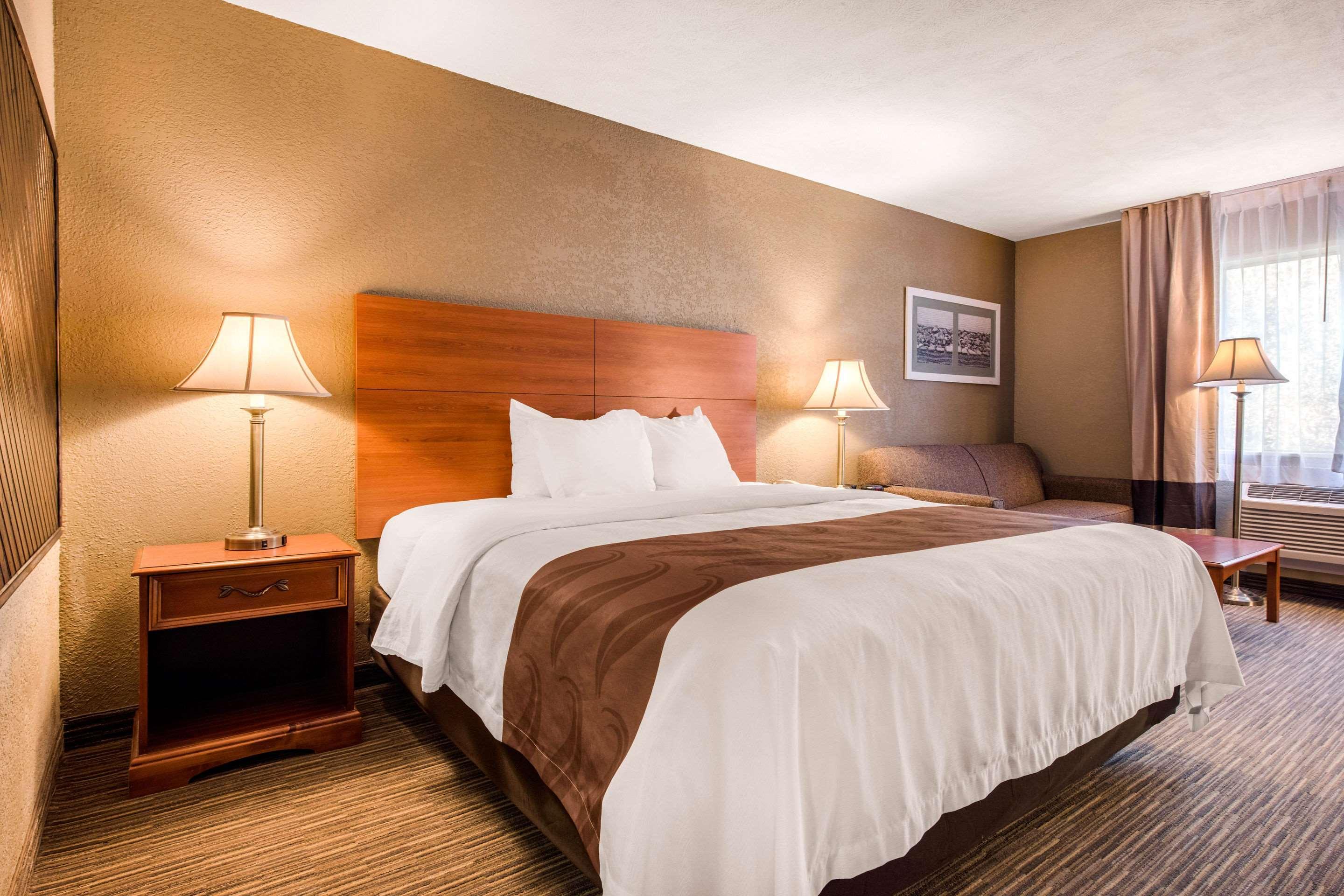 Quality Inn & Suites Ню Касъл Екстериор снимка