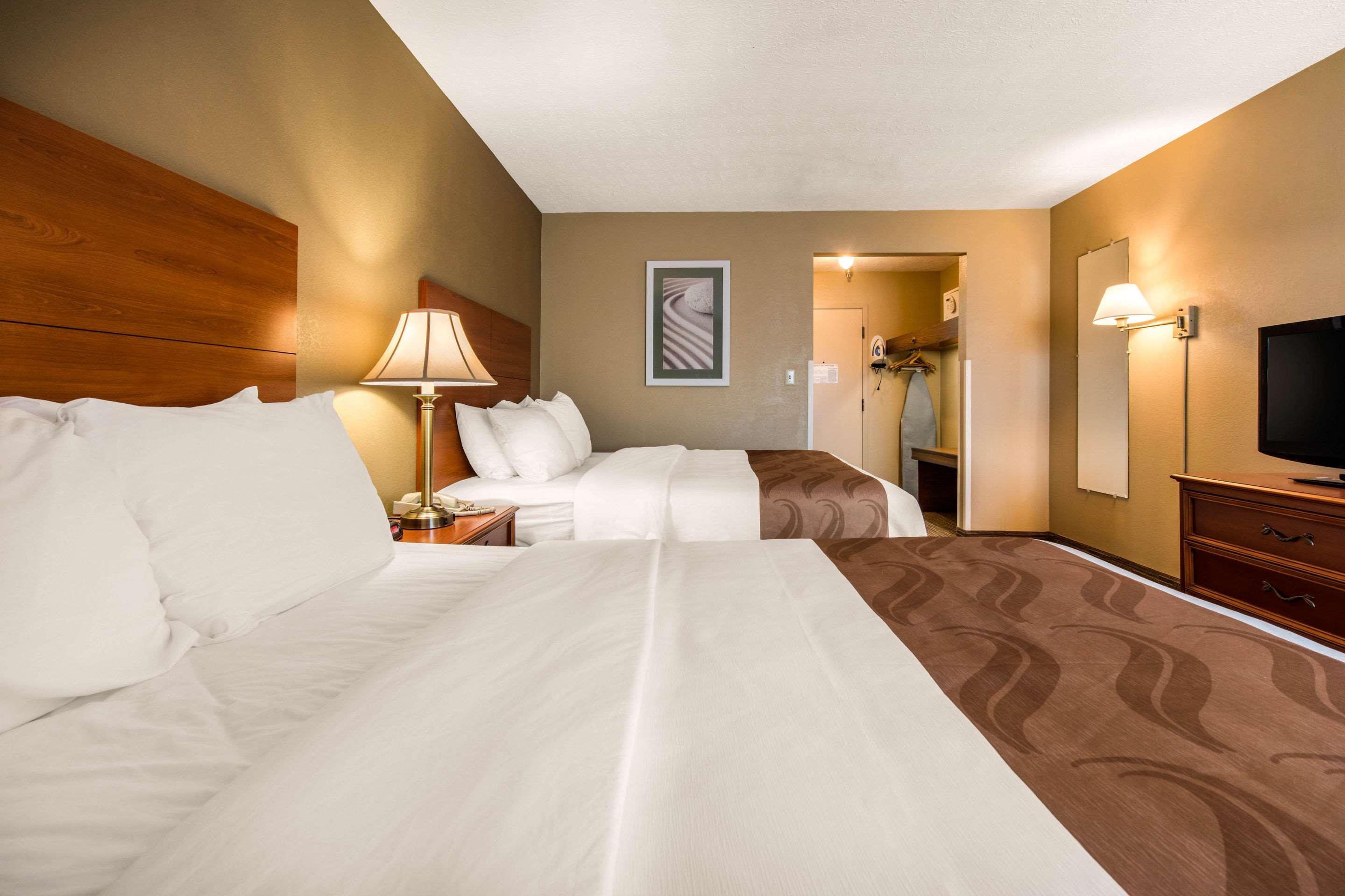 Quality Inn & Suites Ню Касъл Екстериор снимка
