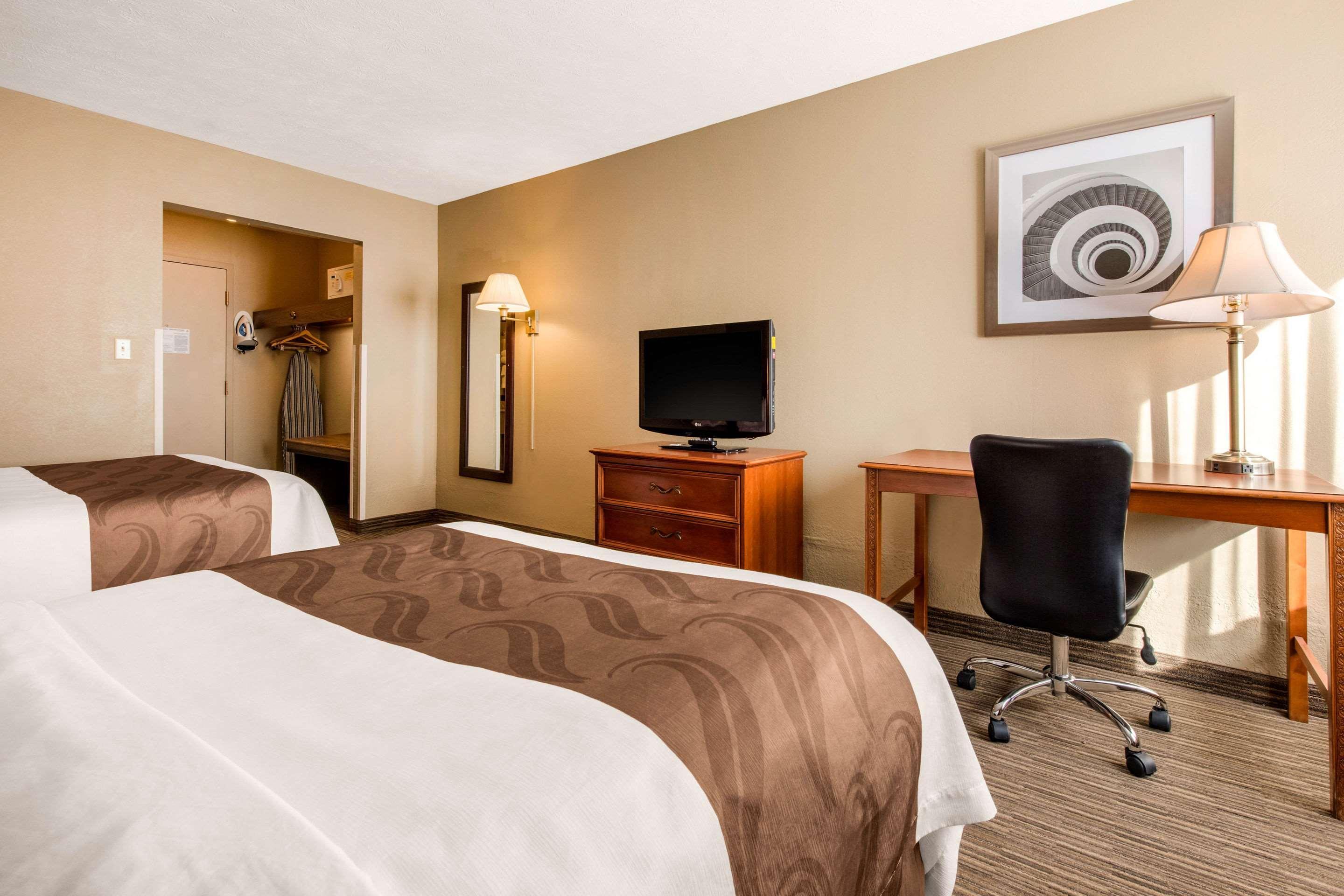 Quality Inn & Suites Ню Касъл Екстериор снимка