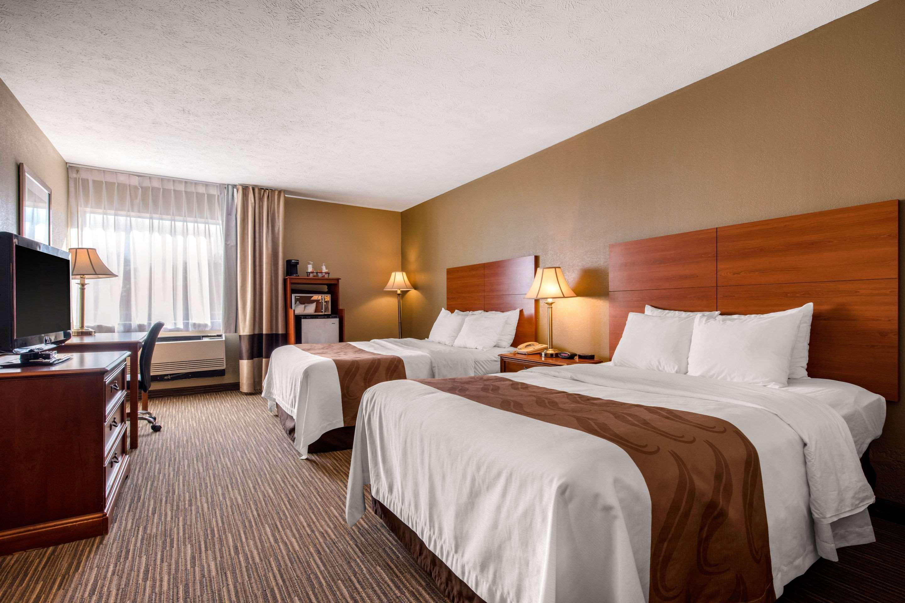 Quality Inn & Suites Ню Касъл Екстериор снимка