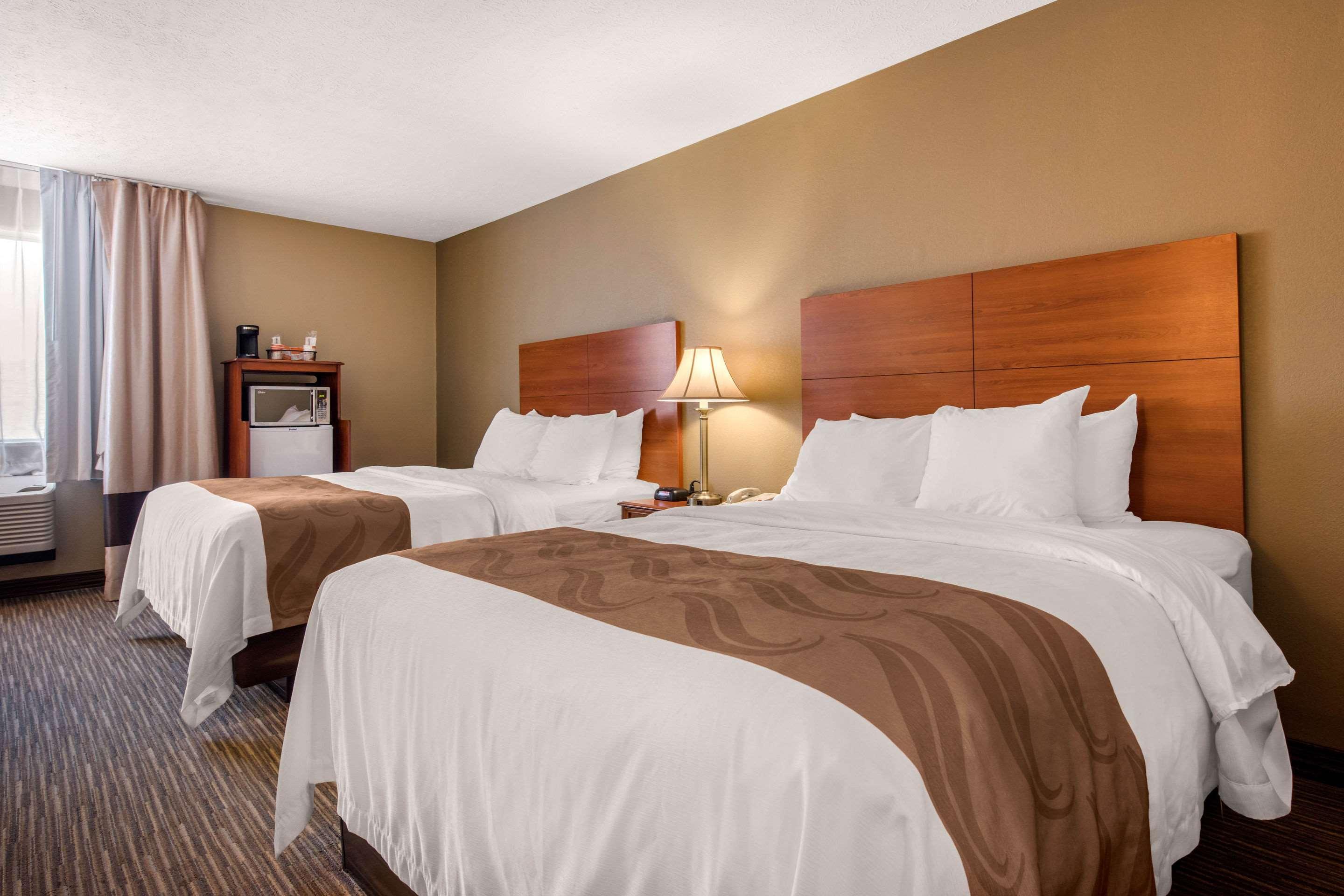 Quality Inn & Suites Ню Касъл Екстериор снимка