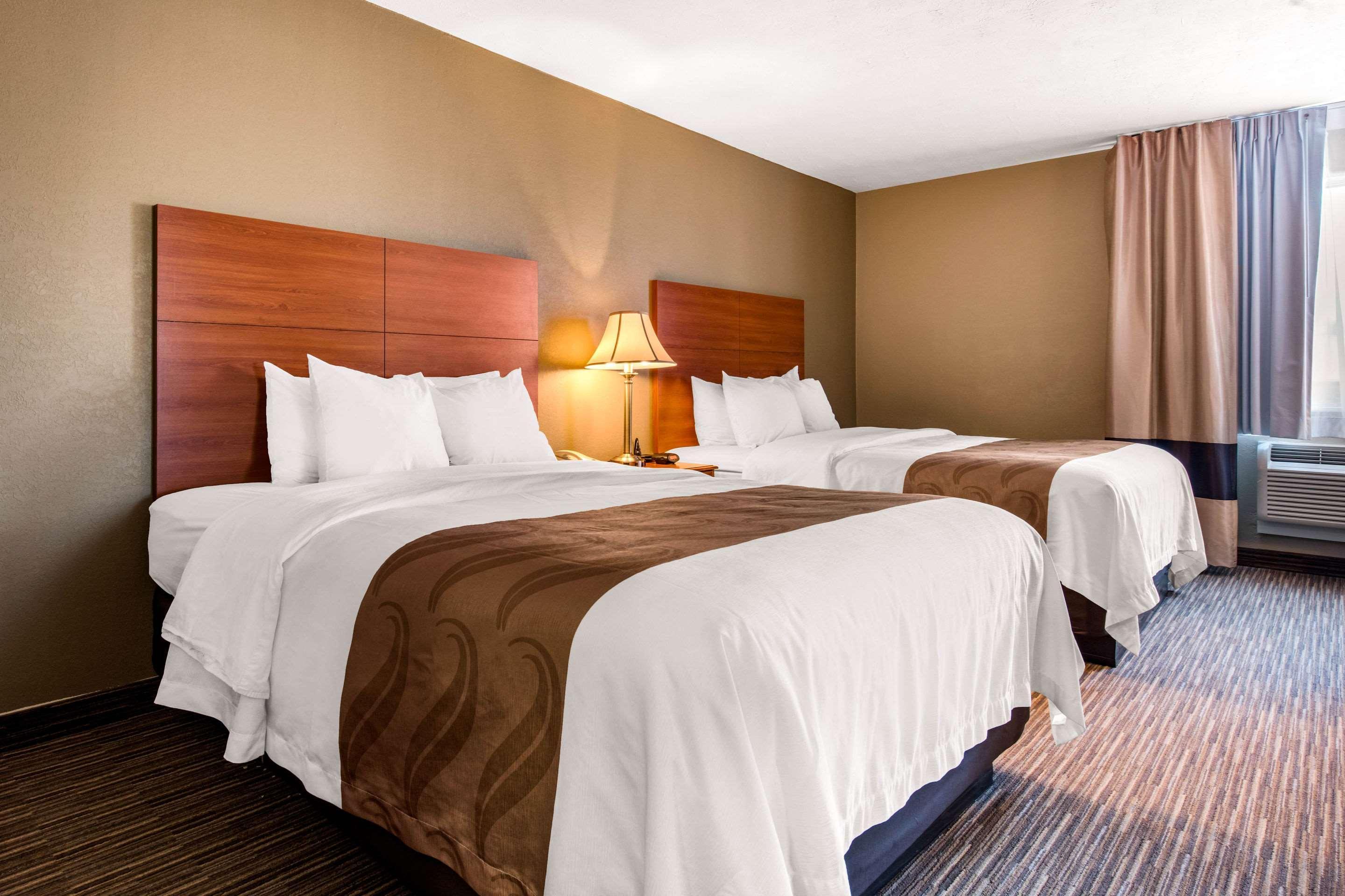 Quality Inn & Suites Ню Касъл Екстериор снимка