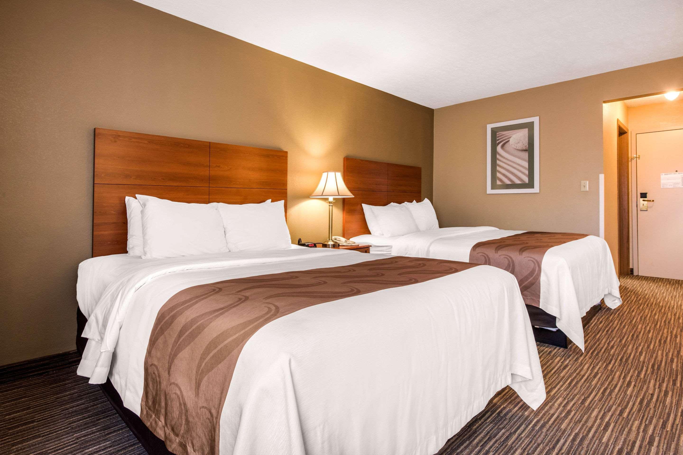 Quality Inn & Suites Ню Касъл Екстериор снимка