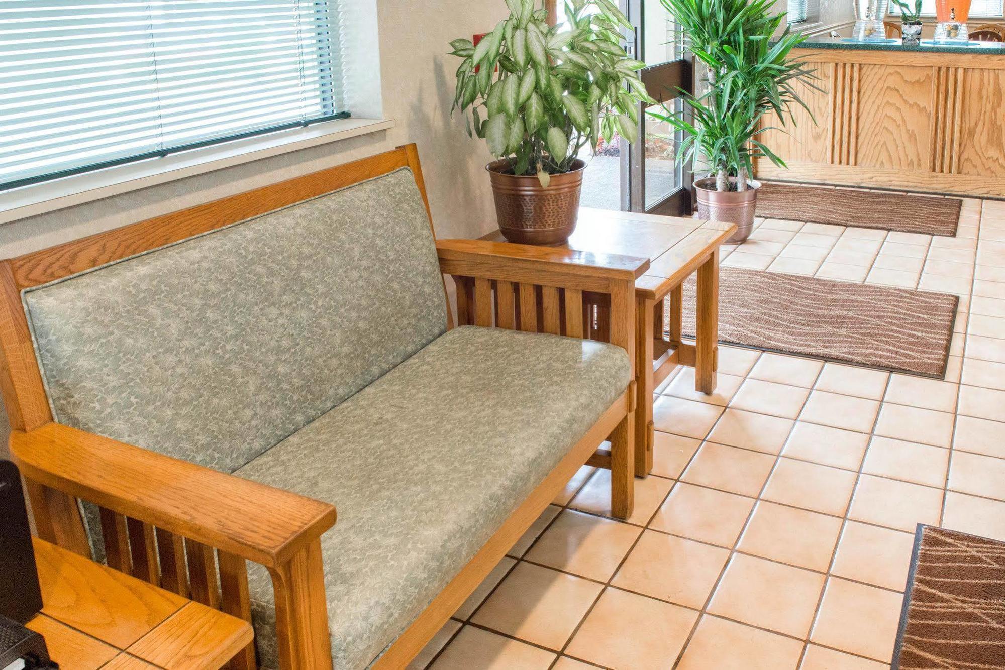 Quality Inn & Suites Ню Касъл Екстериор снимка