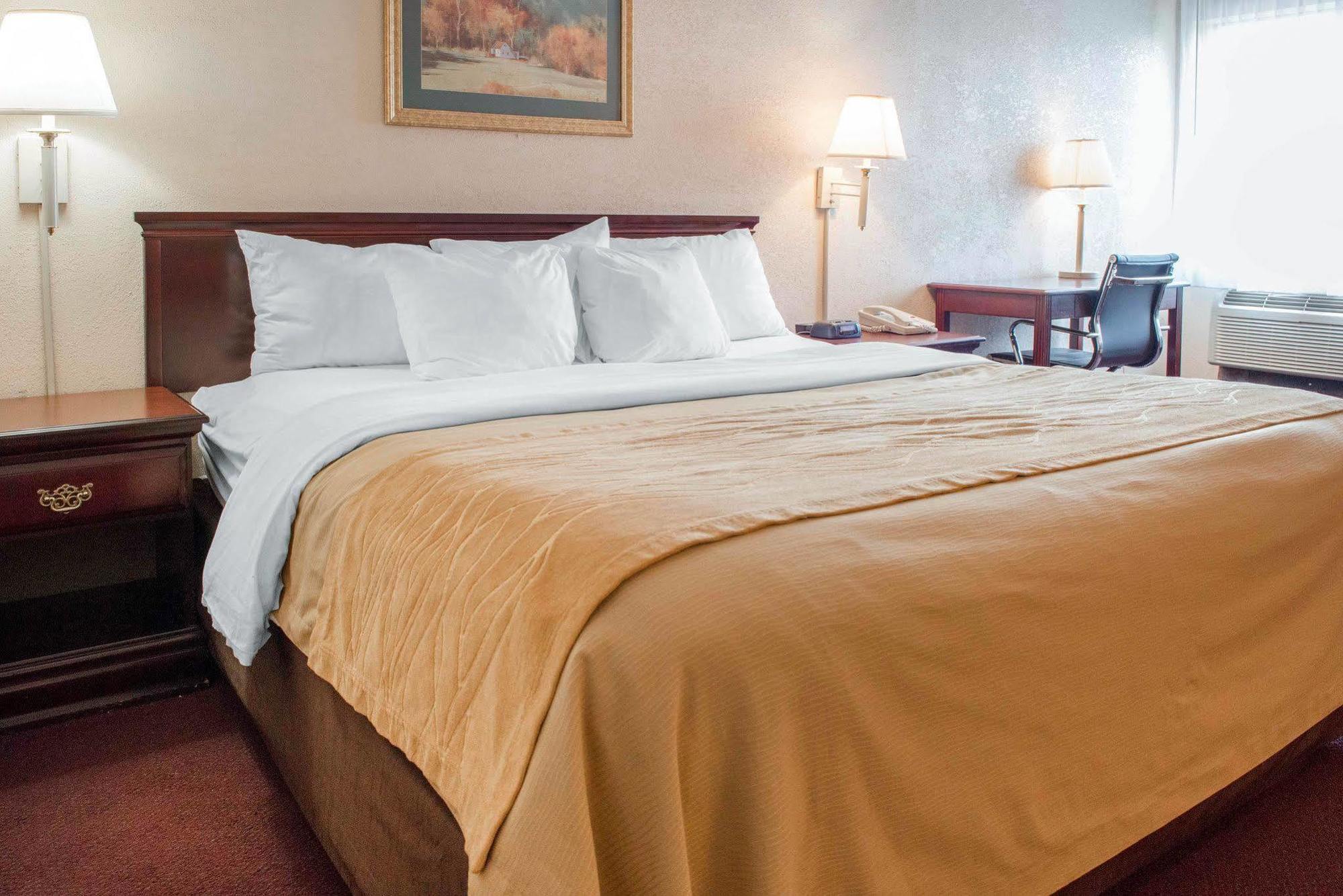 Quality Inn & Suites Ню Касъл Екстериор снимка