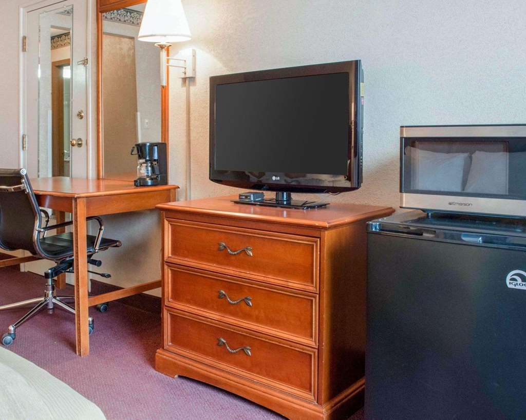 Quality Inn & Suites Ню Касъл Стая снимка