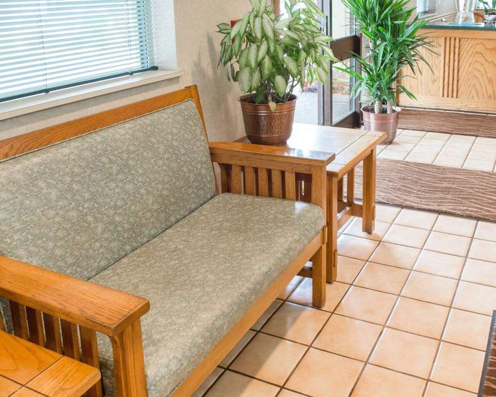 Quality Inn & Suites Ню Касъл Интериор снимка